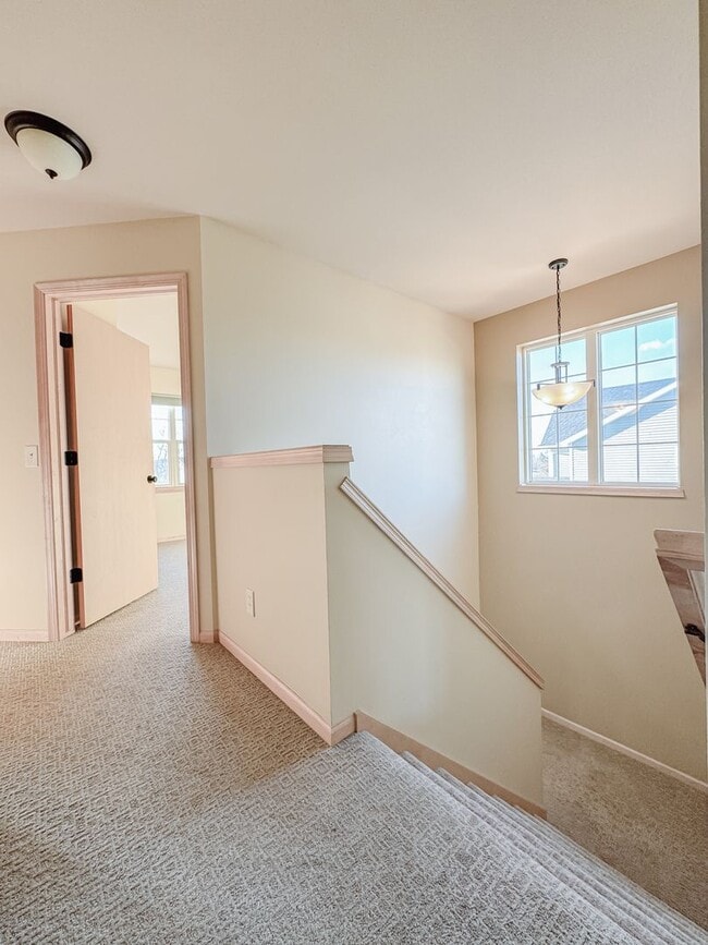 Building Photo - 1139 Cathedral Point Dr