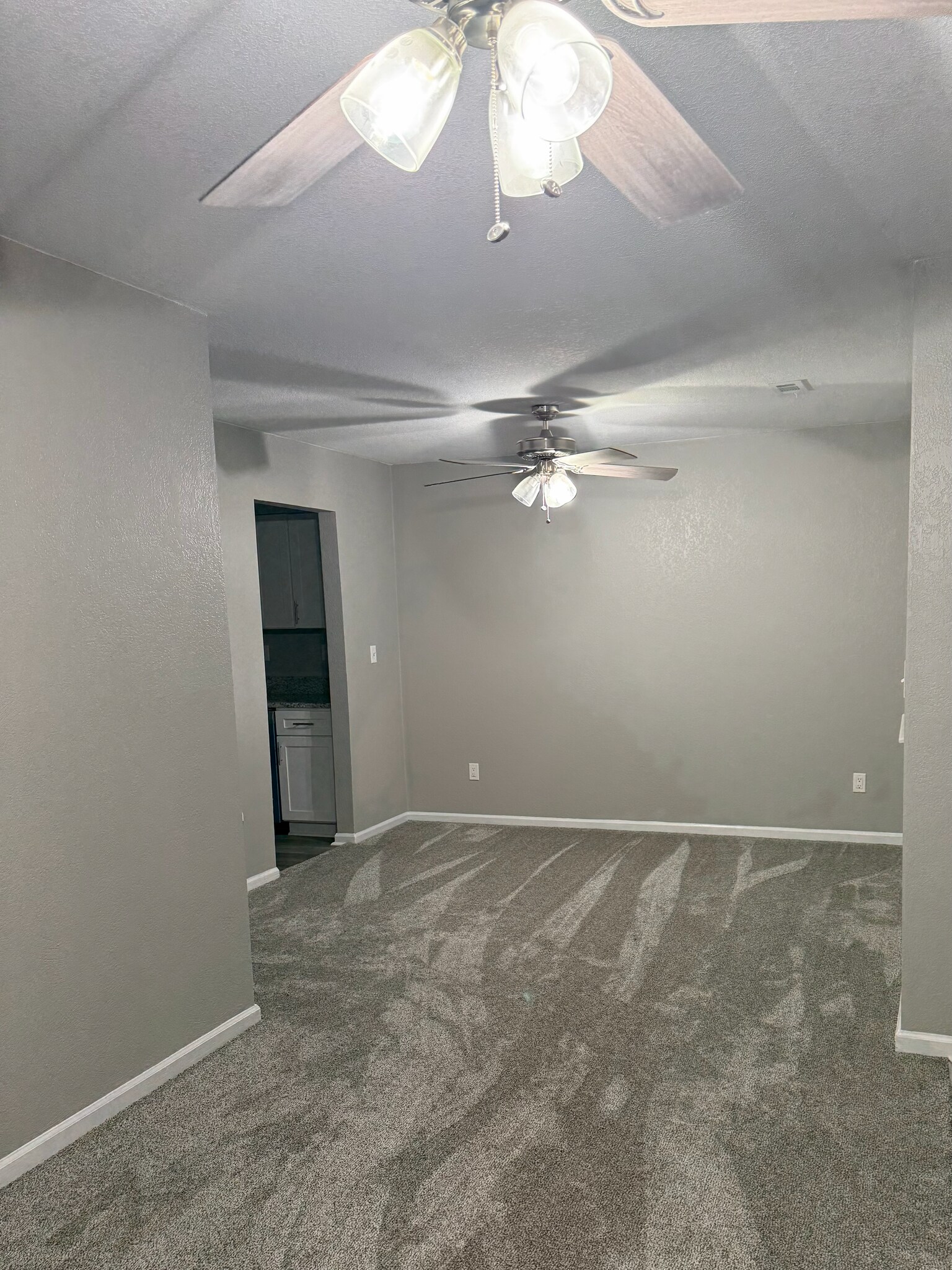 Building Photo - 6021 Camellia Dr