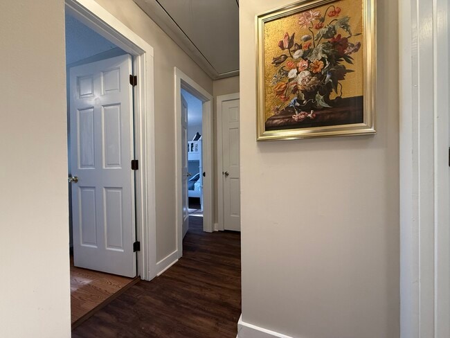 Building Photo - 505 Westbrook Dr