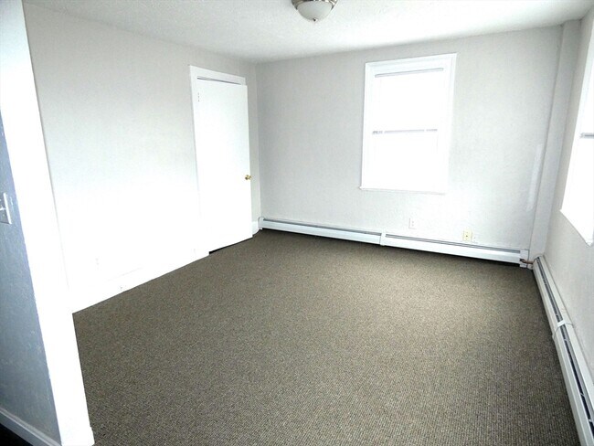 Building Photo - 7 Greenwood St