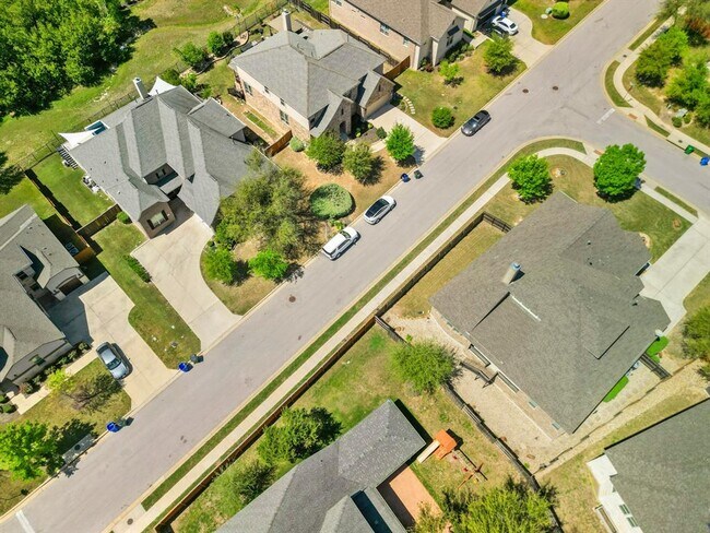 Building Photo - 5304 Via Besso Dr