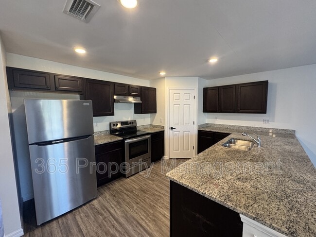 Building Photo - 1195 Highlands Rd