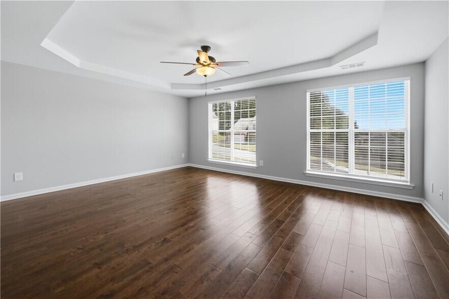 Building Photo - 1098 Village Creek