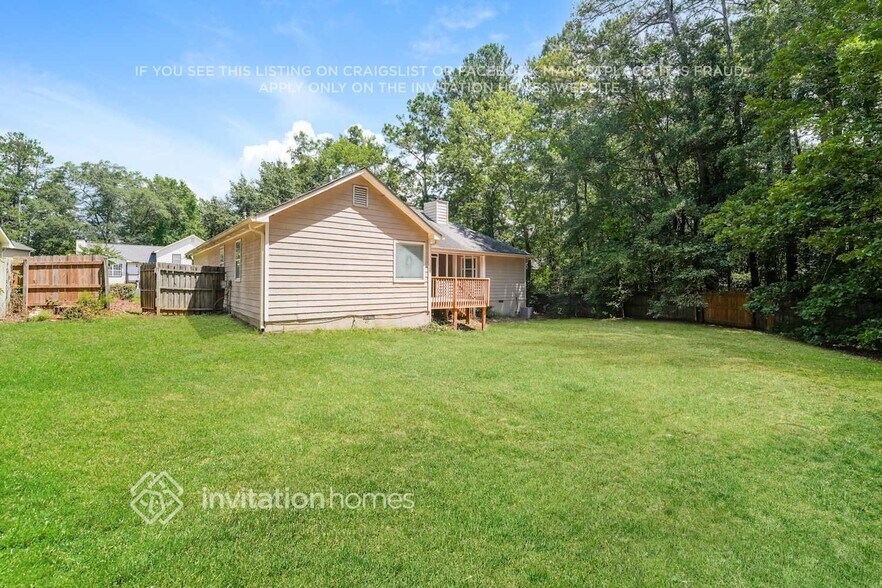 Building Photo - 2705 Candler Ct