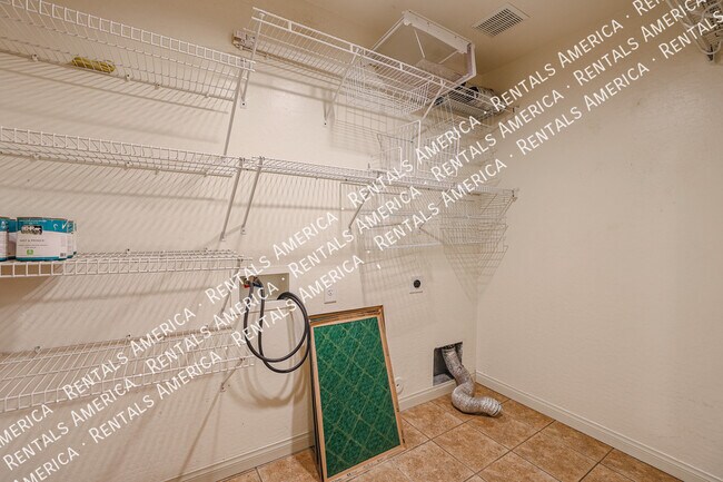 Building Photo - 1104 S 238th Dr