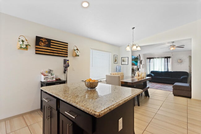 Building Photo - 12156 Mesquite Thorn Dr