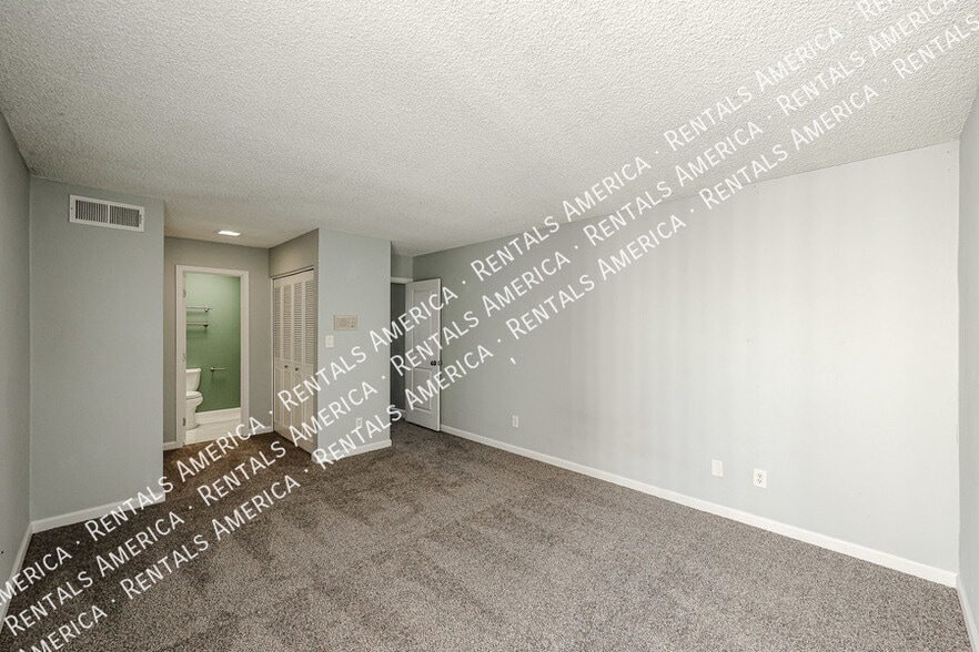 Building Photo - 3214 S El Camino Dr