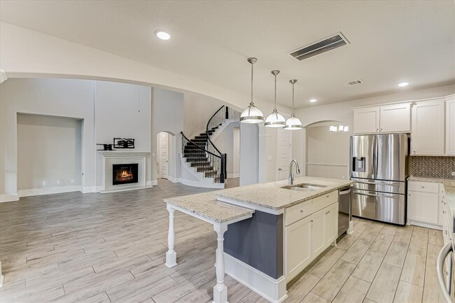 Building Photo - 305 Coniglio Cv