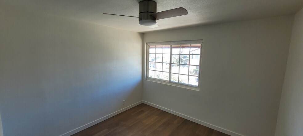 Building Photo - 2103 Drescher St