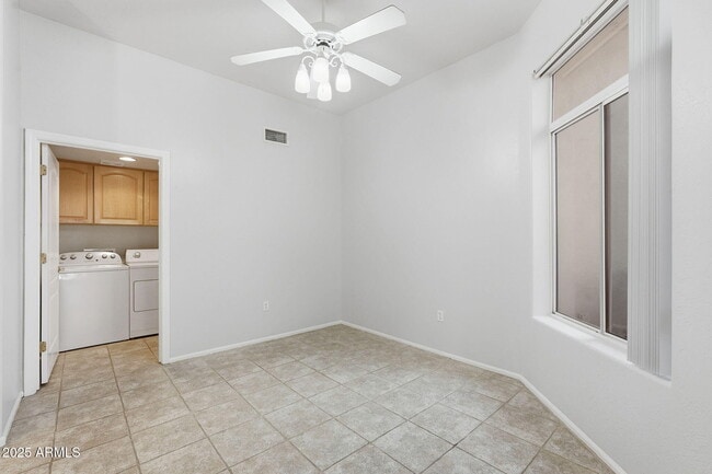 Building Photo - 1747 E Northern Ave