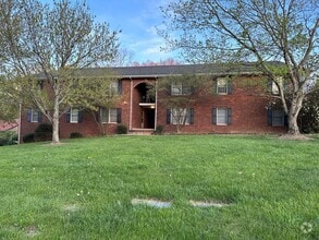 Building Photo - 3 Bedroom / 2 Bath Apt  Kingsport TN