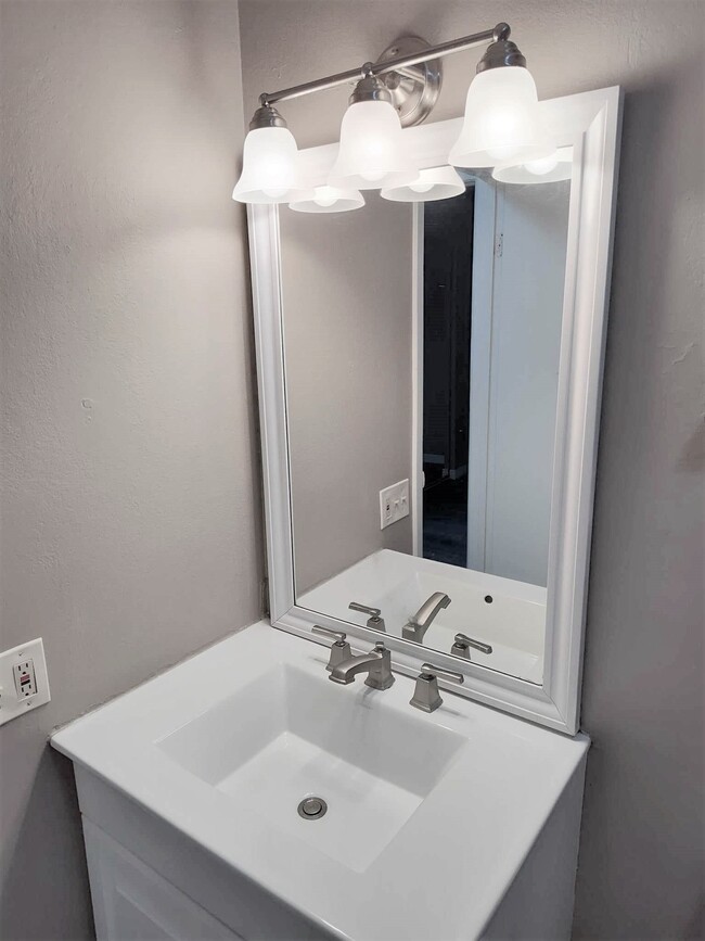 Remodeled bathroom - 9195 E Lehigh Ave