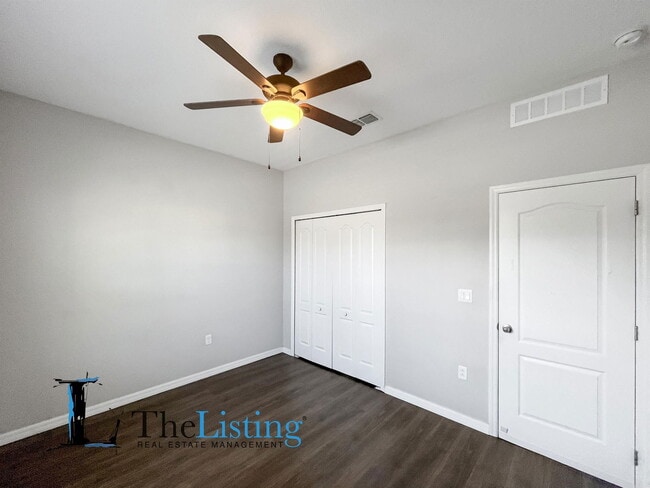 Building Photo - 8825 Isla Bella Dr