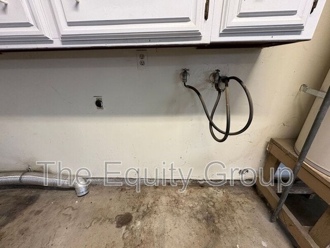 Building Photo - 4122 W Monte Vista Ave