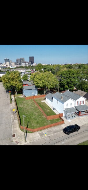 Building Photo - 211 Burns Ave