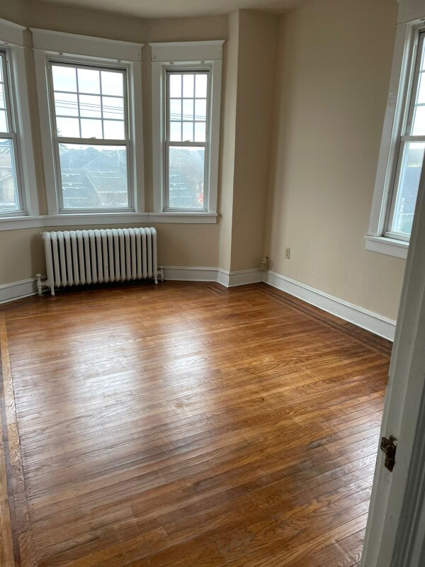 Building Photo - 6215 Ventnor Ave