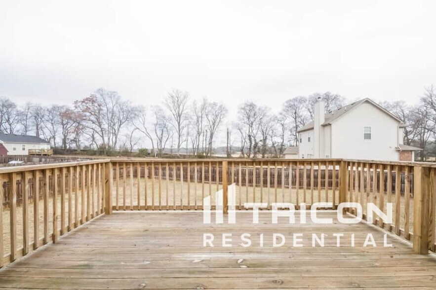 Building Photo - 1206 Aretha Dr