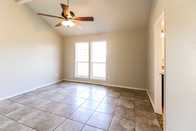 Building Photo - 20302 Fox Haven Ln