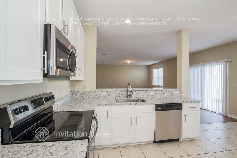 Building Photo - 1656 Hawkins Cove Dr E