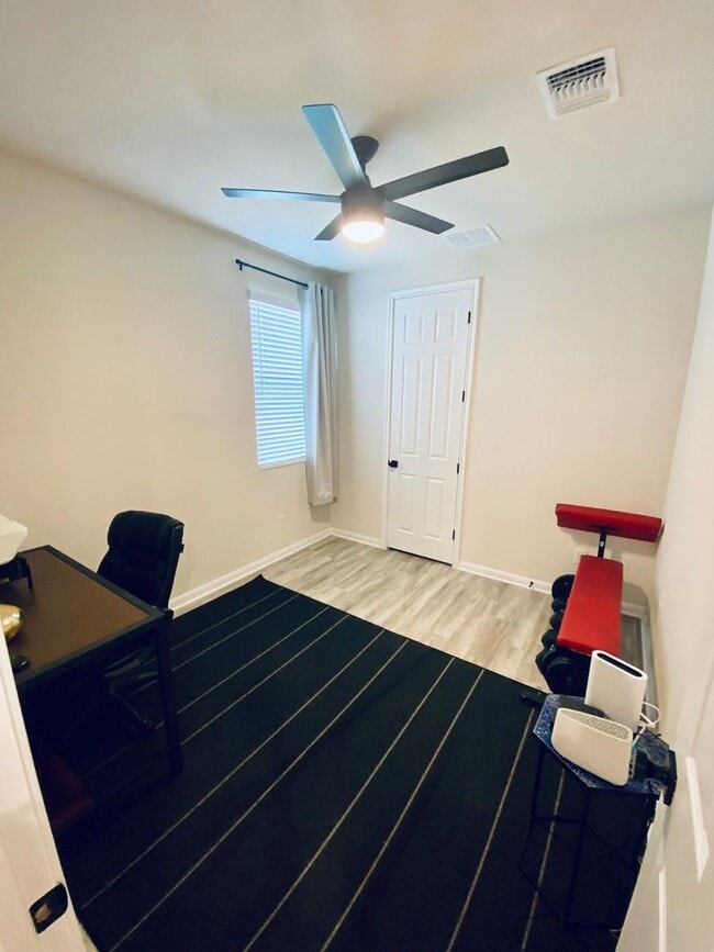 Building Photo - Amazing Floorplan - Coming Soon May 2026