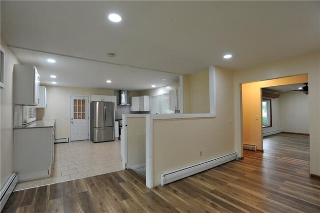 Building Photo - 15 Green Valley Dr