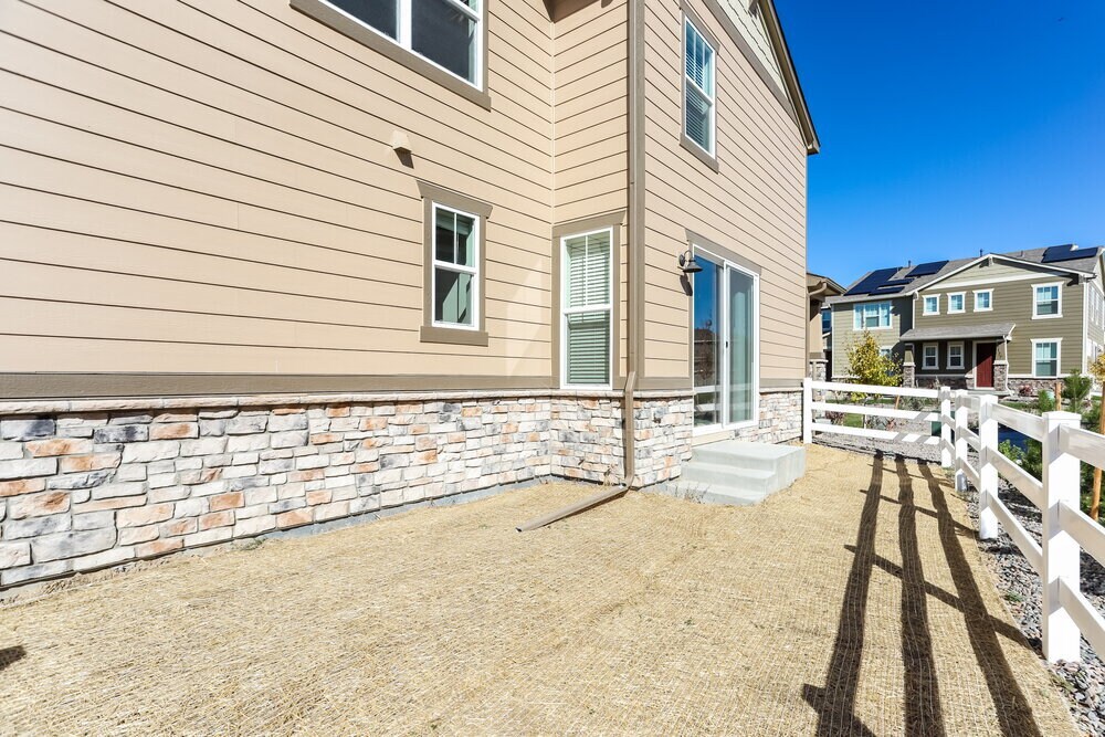 Building Photo - 849 Tarragon Rd