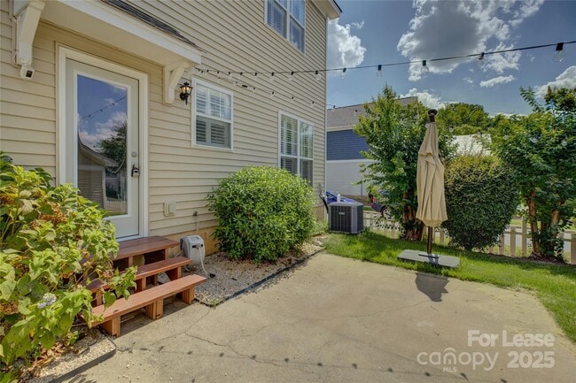 Building Photo - 11330 Deer Ridge Ln