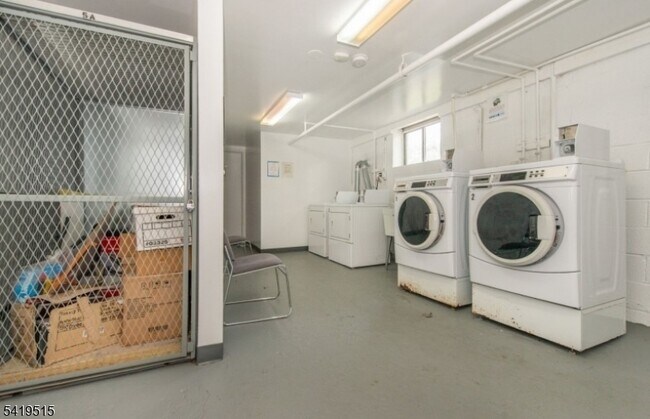 Building Photo - 2467 NJ-10