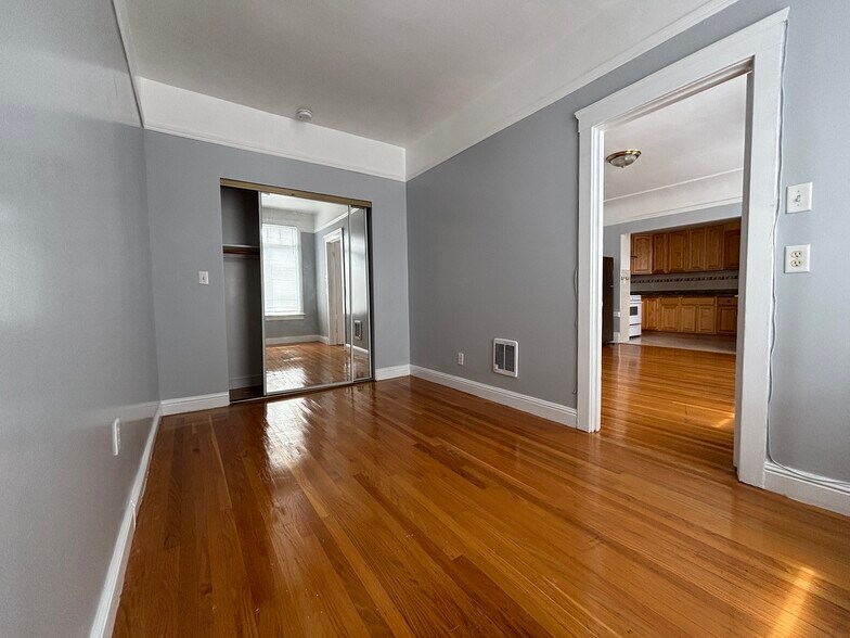 Bedroom - 2120 Clement St