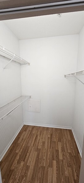 2nd bedroom closet - 5614 Pinnacle Heights Cir