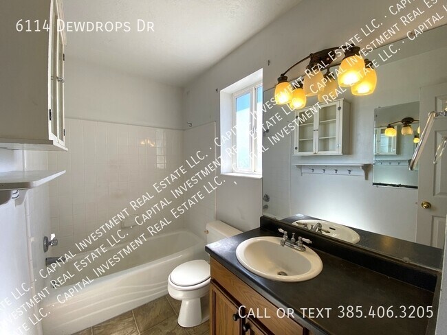 Building Photo - 6114 Dewdrops Dr