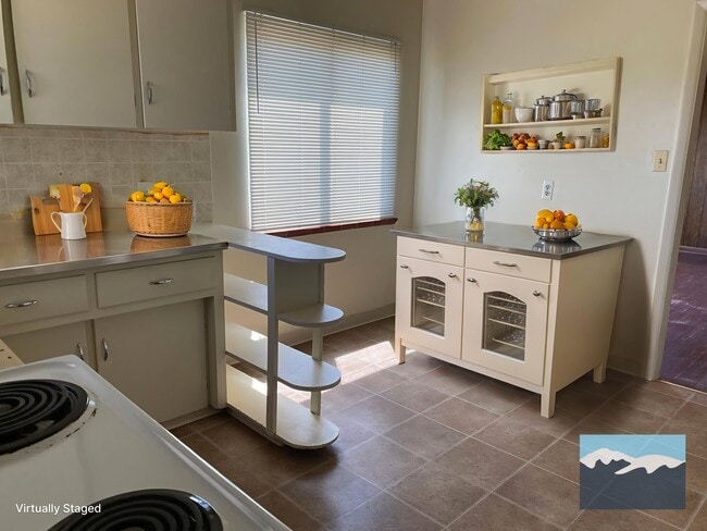 Building Photo - 1551 S Tejon St