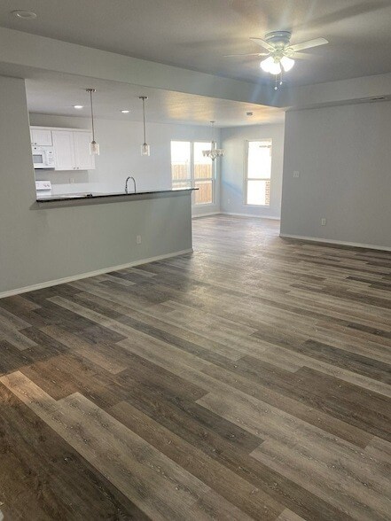 Building Photo - 1642 Wrigley Dr