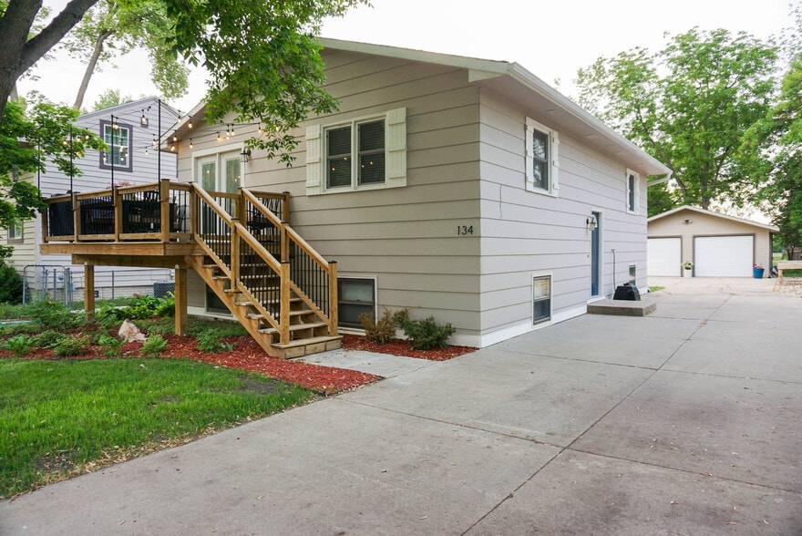 Primary Photo - 134 W Lotta St