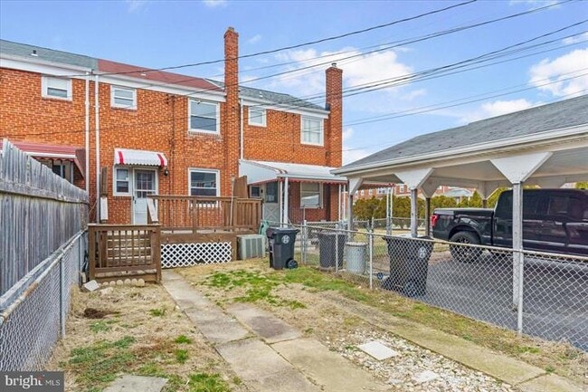 Building Photo - 403 Edmunds Way