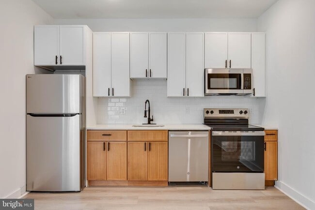 Building Photo - 3962 Parrish St