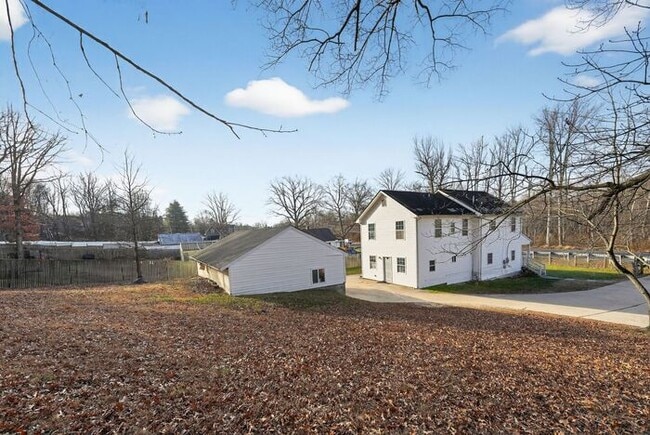 Building Photo - 7920 Temple Hill Rd