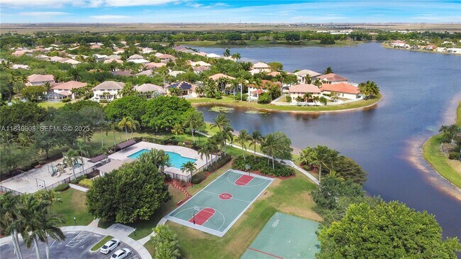 Building Photo - 1570 Elm Grove Rd