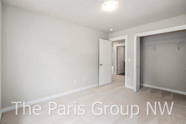 Building Photo - 2122 83rd Ave E