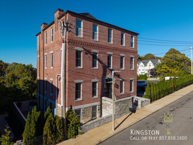 Building Photo - 80 Regent St
