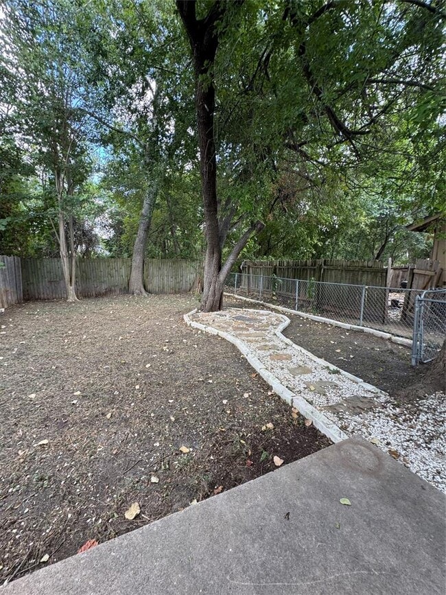 Building Photo - 10403 Golden Meadow Dr