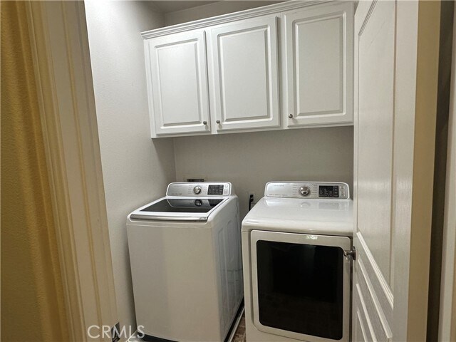 Building Photo - 351 Tall Oak