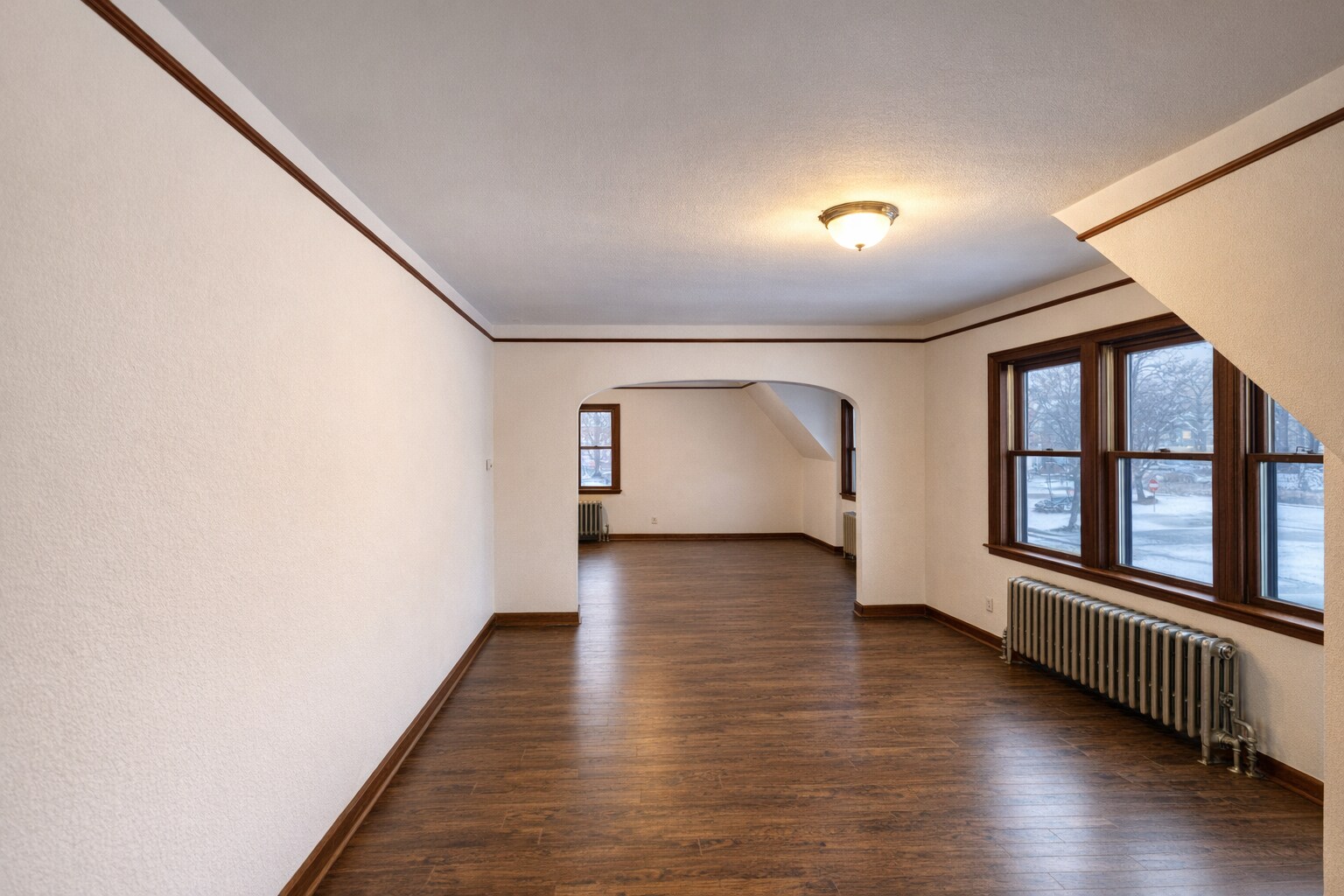 Building Photo - 25 Delos St W