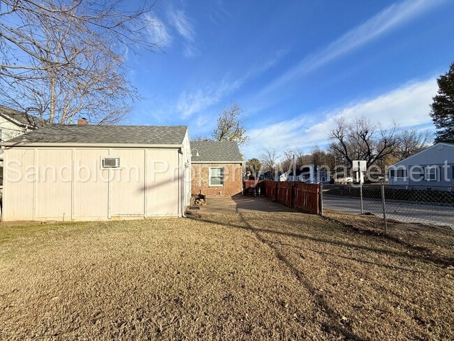 Building Photo - For Lease | University of Tulsa | Available Now!