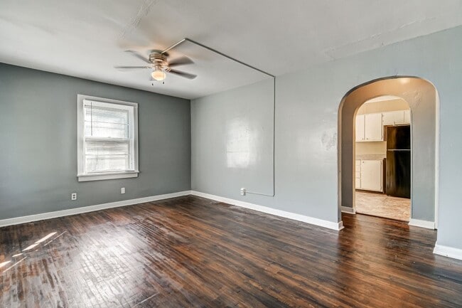 Building Photo - 759 E Lawrence St