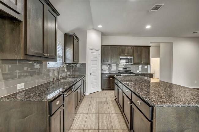 Building Photo - 2926 Diego Dr