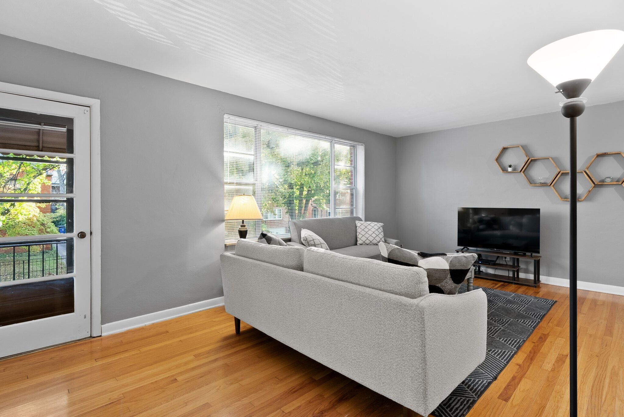 Building Photo - 7239 Dartmouth Ave