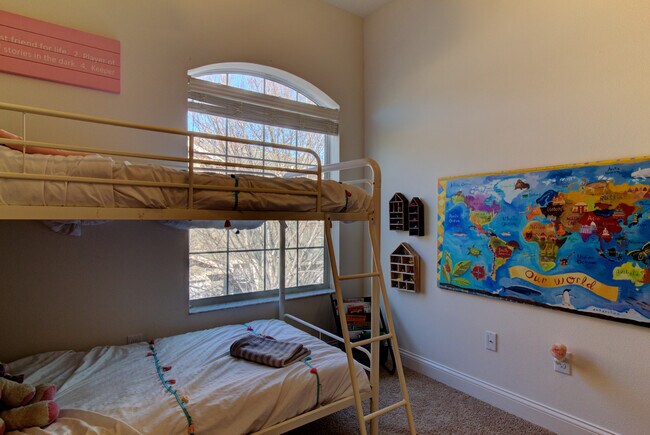 Building Photo - 7233 101st Ln