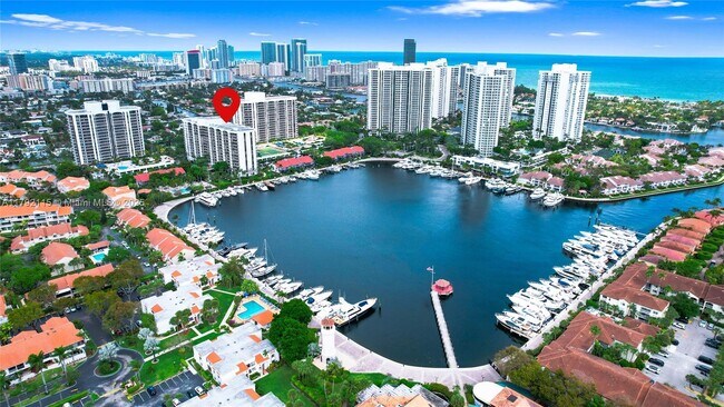 Building Photo - 3610 Yacht Club Dr