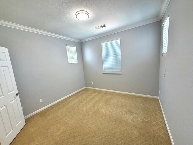 Building Photo - 35614 Bovard St